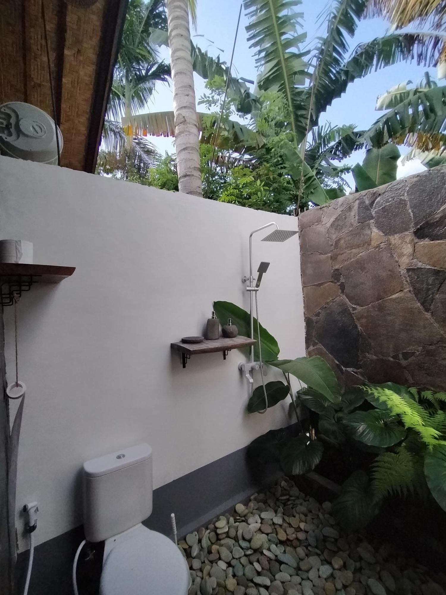 The Geckos Homestay Kelimutu Quarto foto